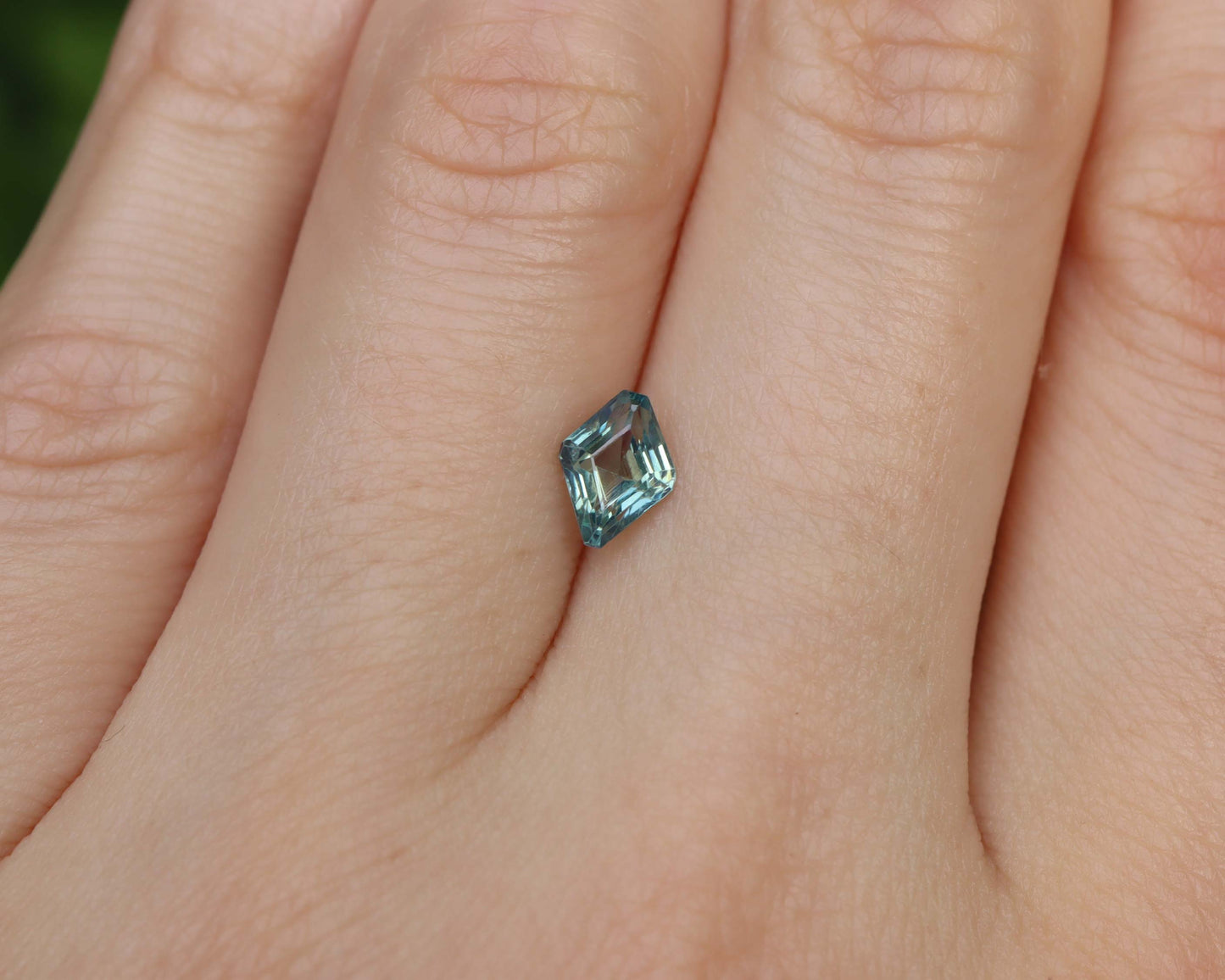 Piedra Zafiro Verde Azul 0.50cts S-1998