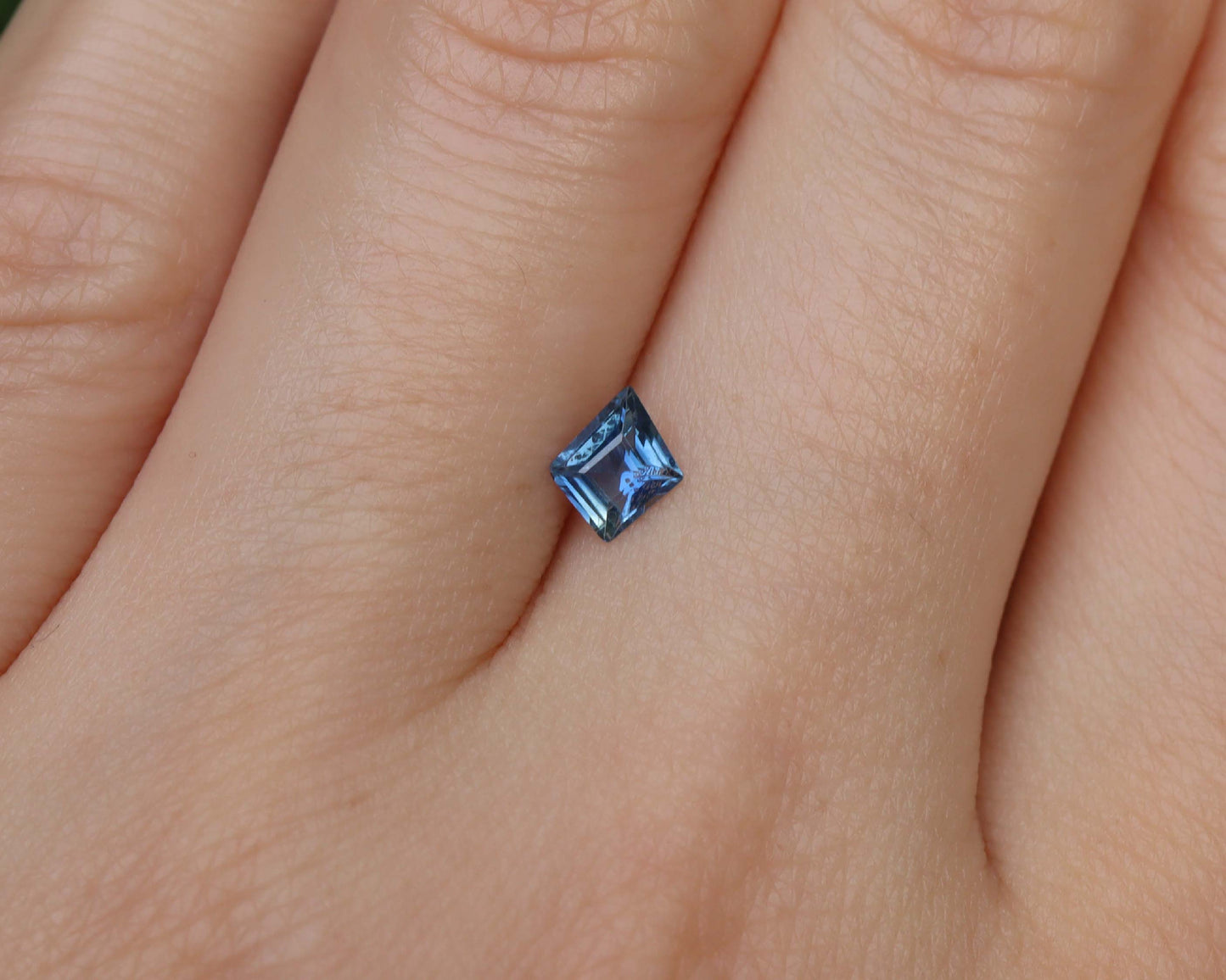 Piedra Zafiro Azul 0.50cts S-2000