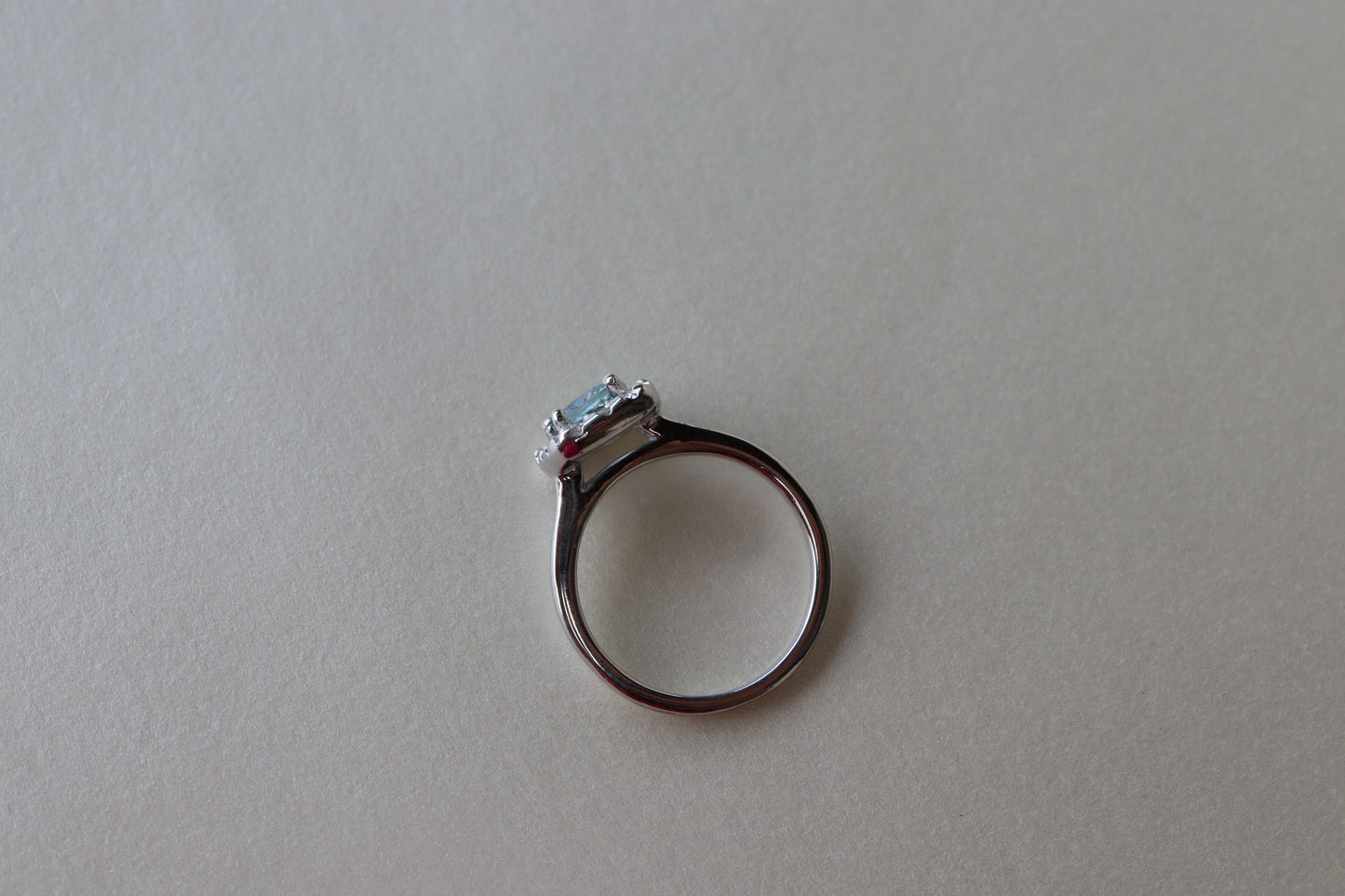 Anillo Celeste Zafiro Platino 0.91cts Bridal