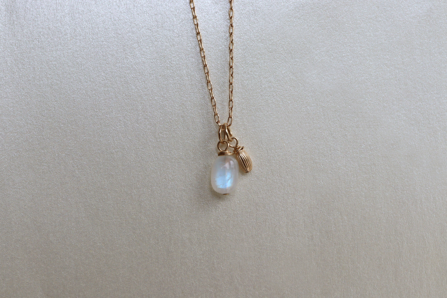 Collar Moonstone Charms