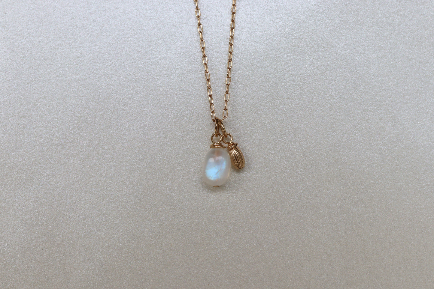 Collar Moonstone Charms