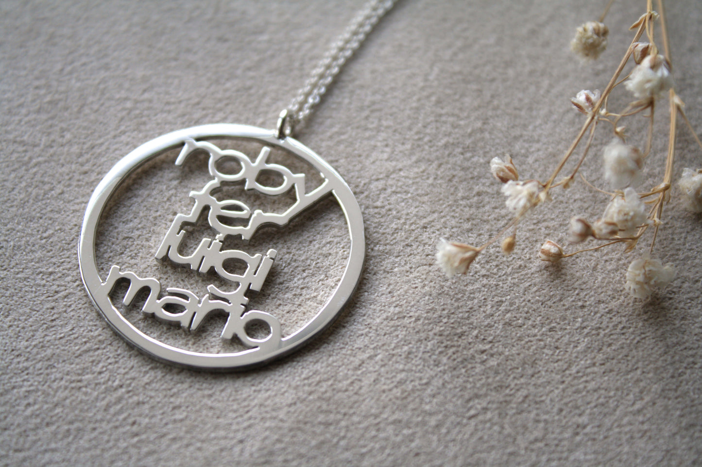 Collar Círculo con Nombres Personalizados