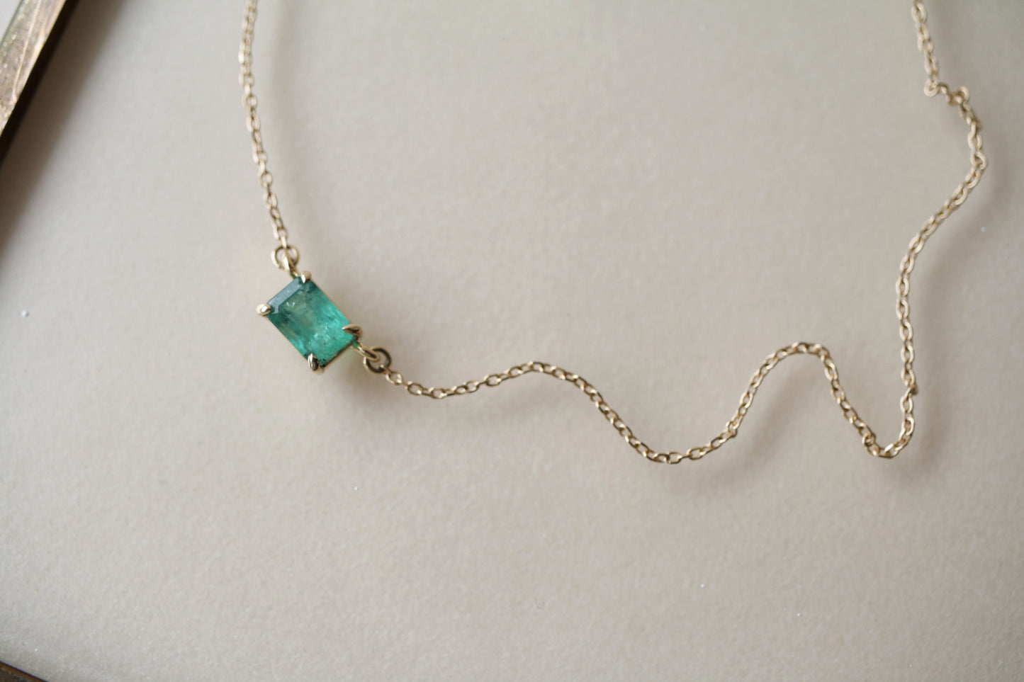 Collar Nova Esmeralda Fine