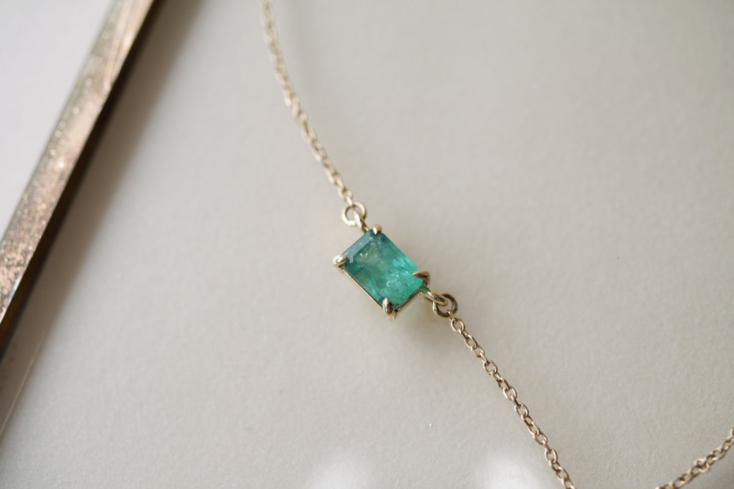 Collar Nova Esmeralda Fine