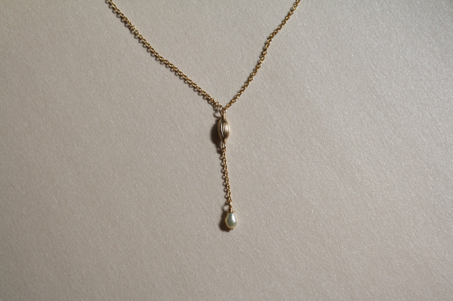 Collar Goldseed Perla "Y"