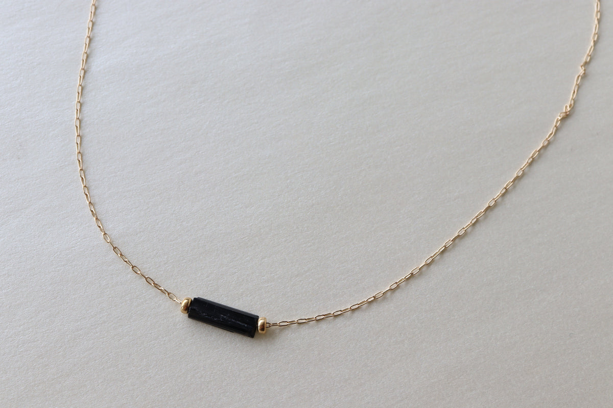 Collar Edesia Turmalina Negra