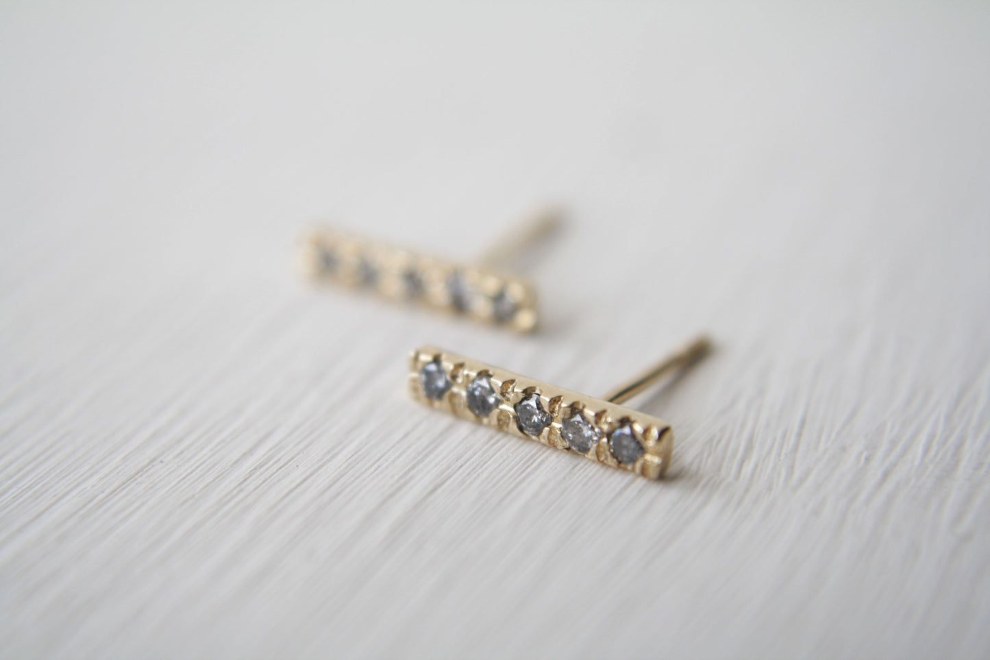 Aretes Frida Diamante Sal Pimienta fine