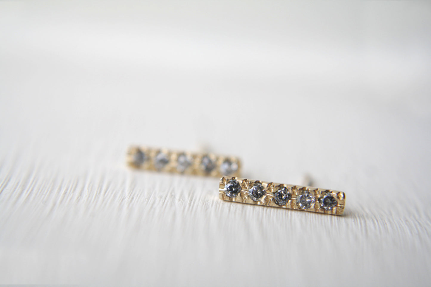 Aretes Frida Diamante Sal Pimienta fine