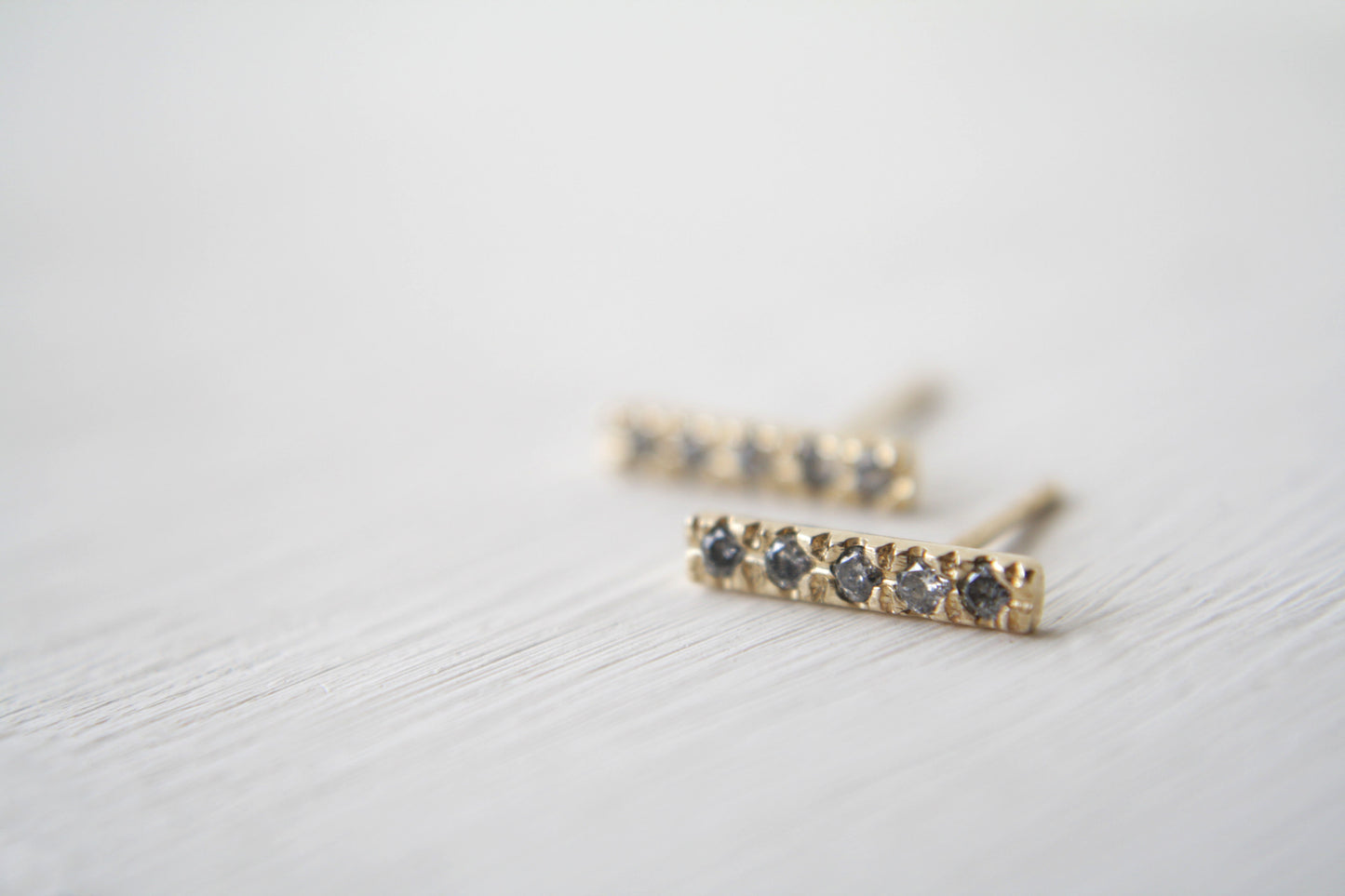 Aretes Frida Diamante Sal Pimienta fine