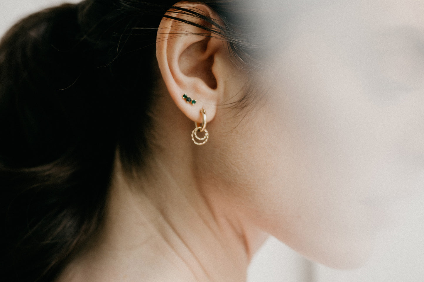 Arya Studs Green Fine