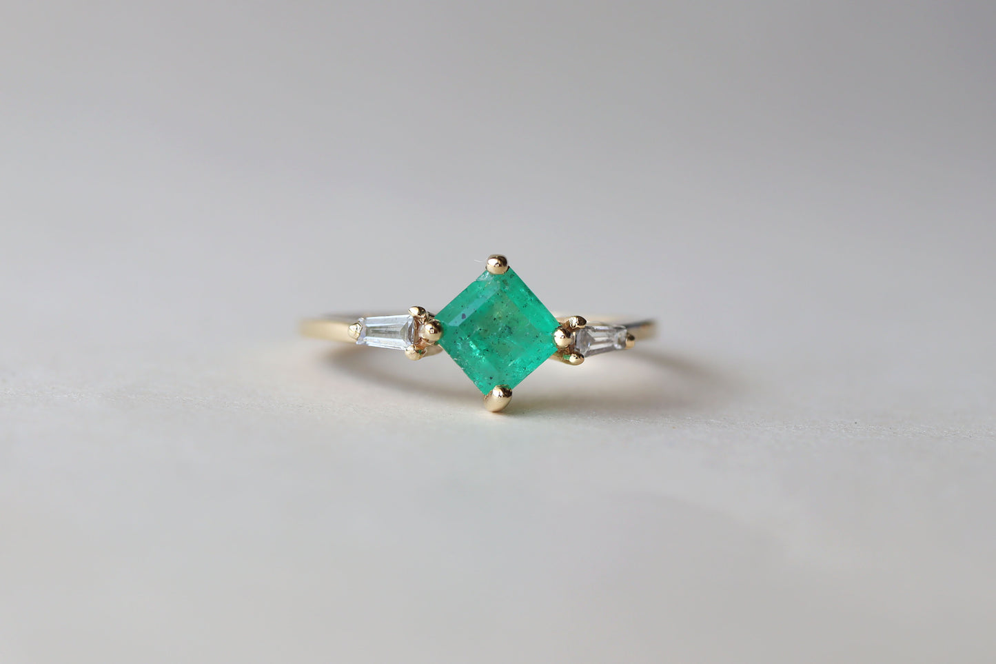 Anillo Gaia Esmeralda