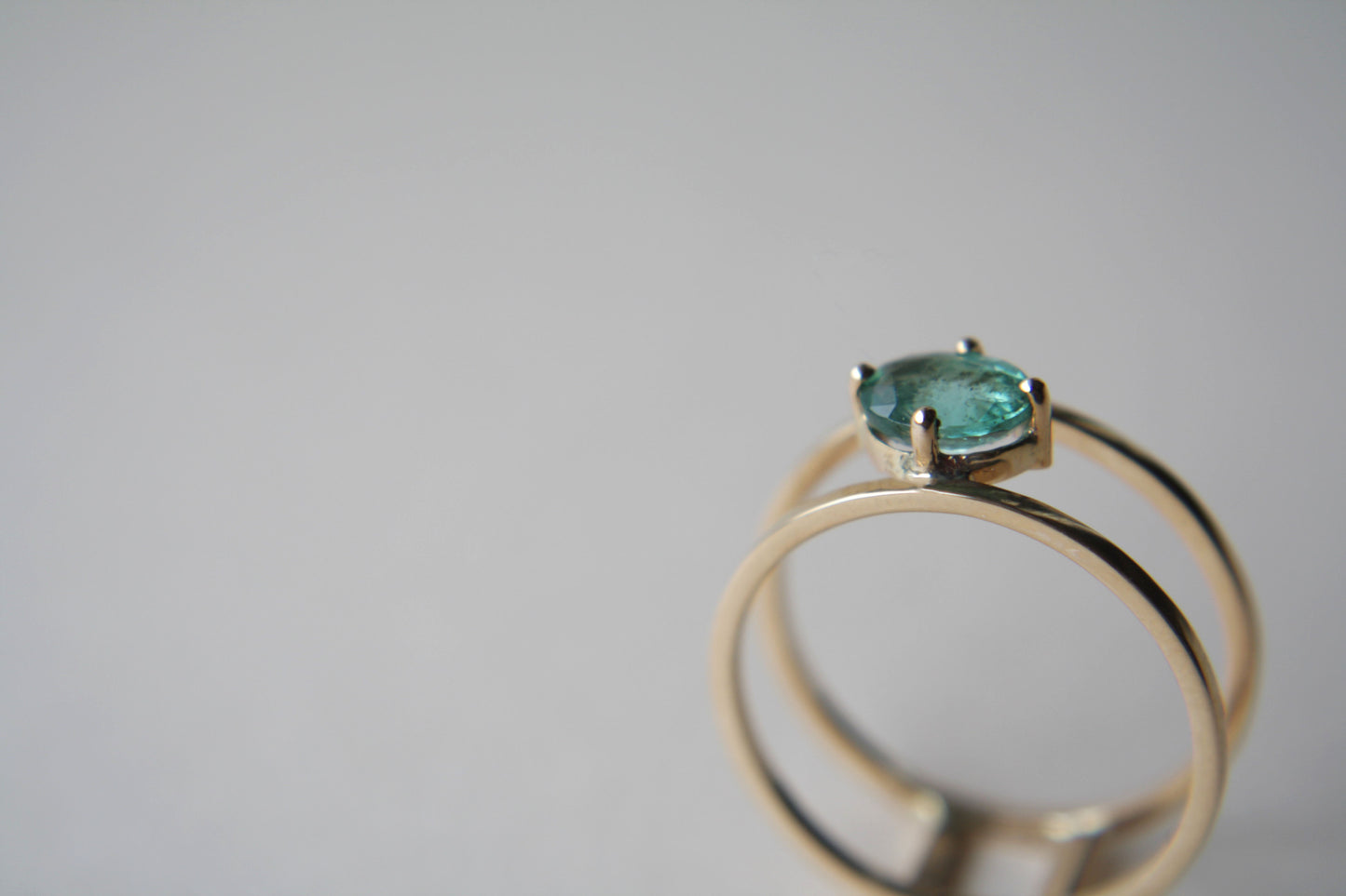 Anillo Irena Esmeralda