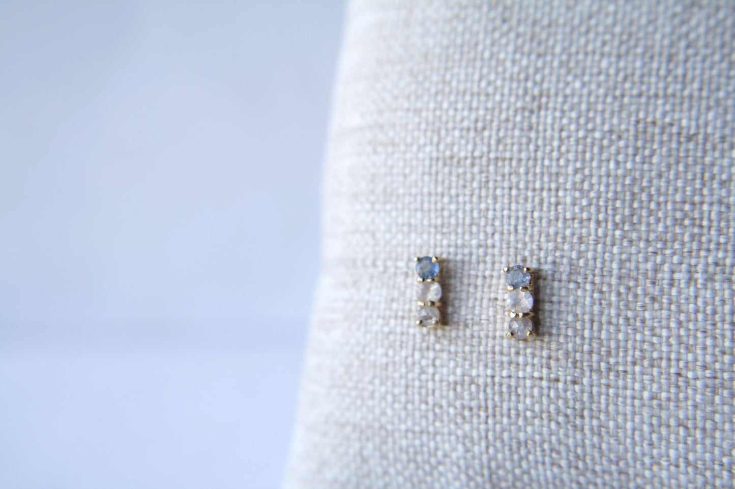 Aretes Luxe Zafiro, Diamante y Moonstone fine