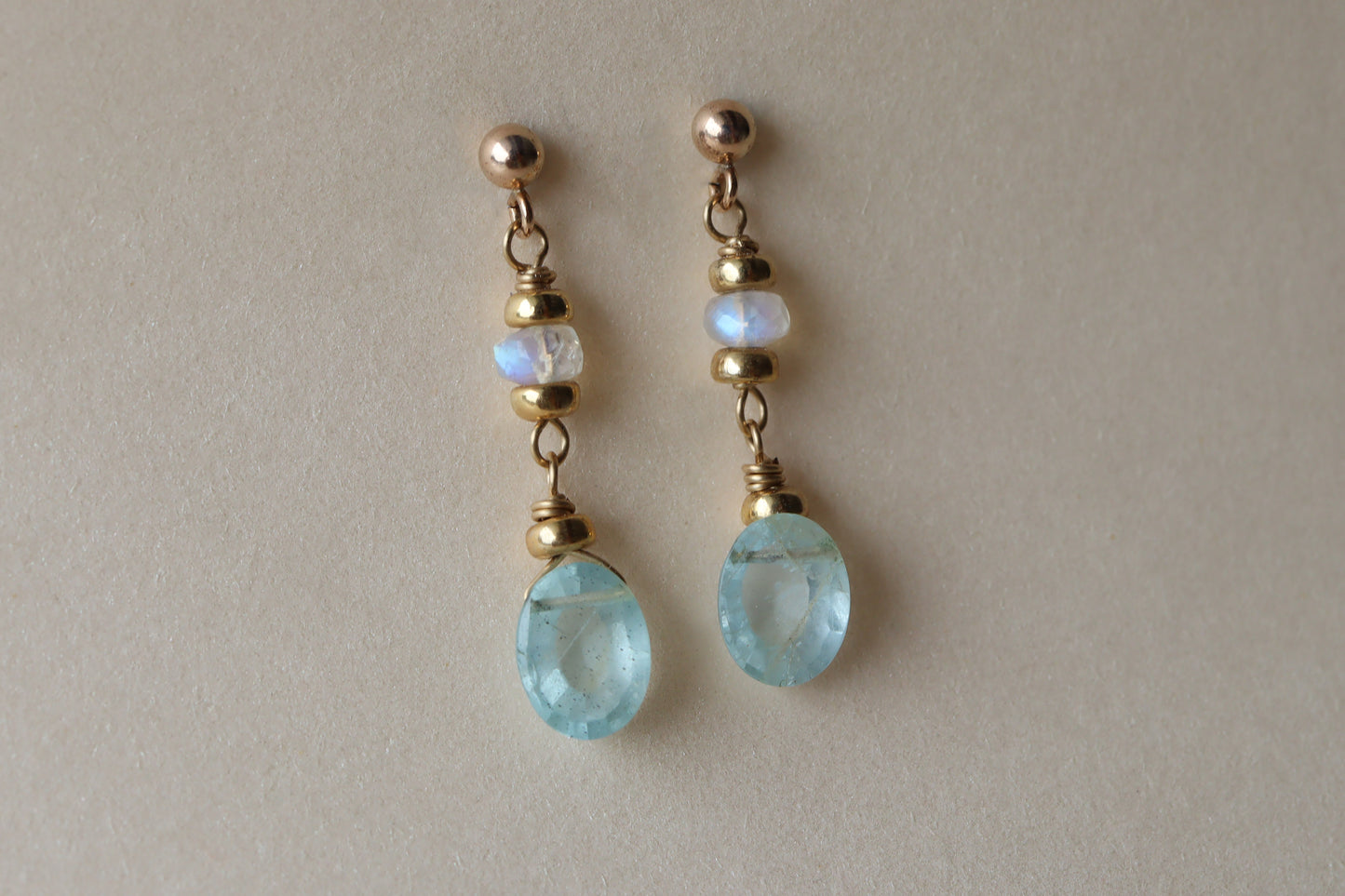 Aretes Mariana OOAK Aguamarina y Moonstone