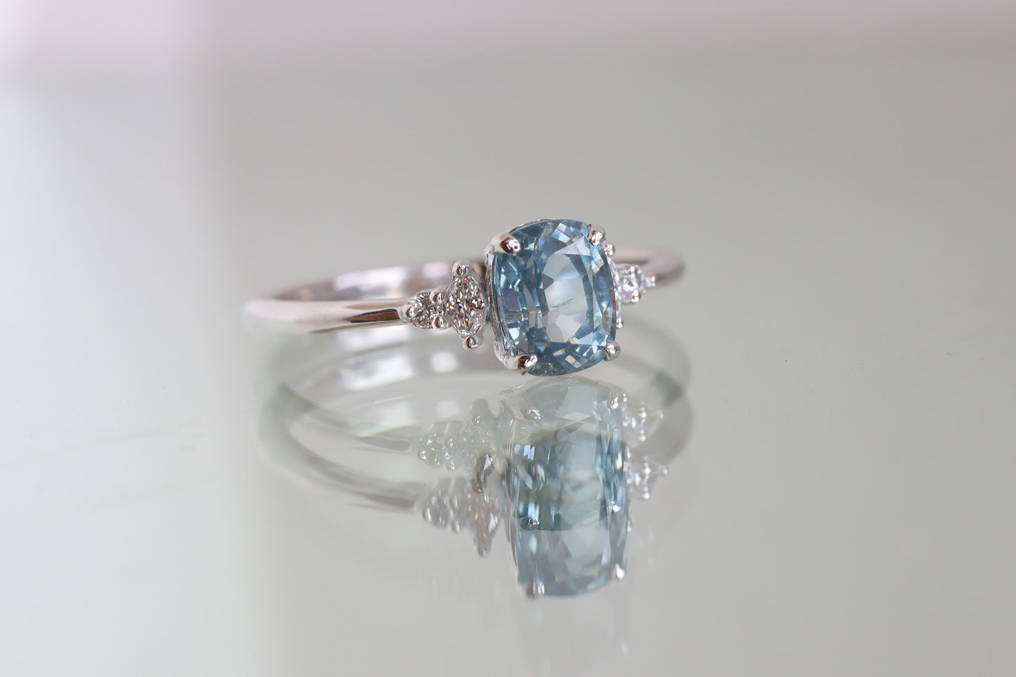Anillo Matilde Zafiro Baby Blue 1.07cts Bridal