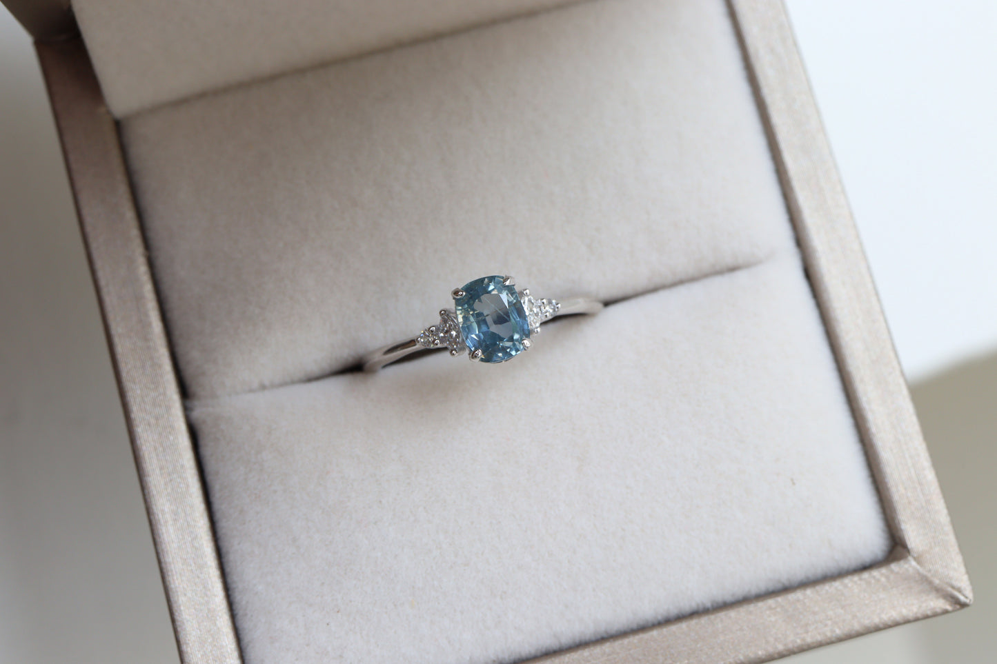 Anillo Matilde Zafiro Baby Blue 1.07cts Bridal