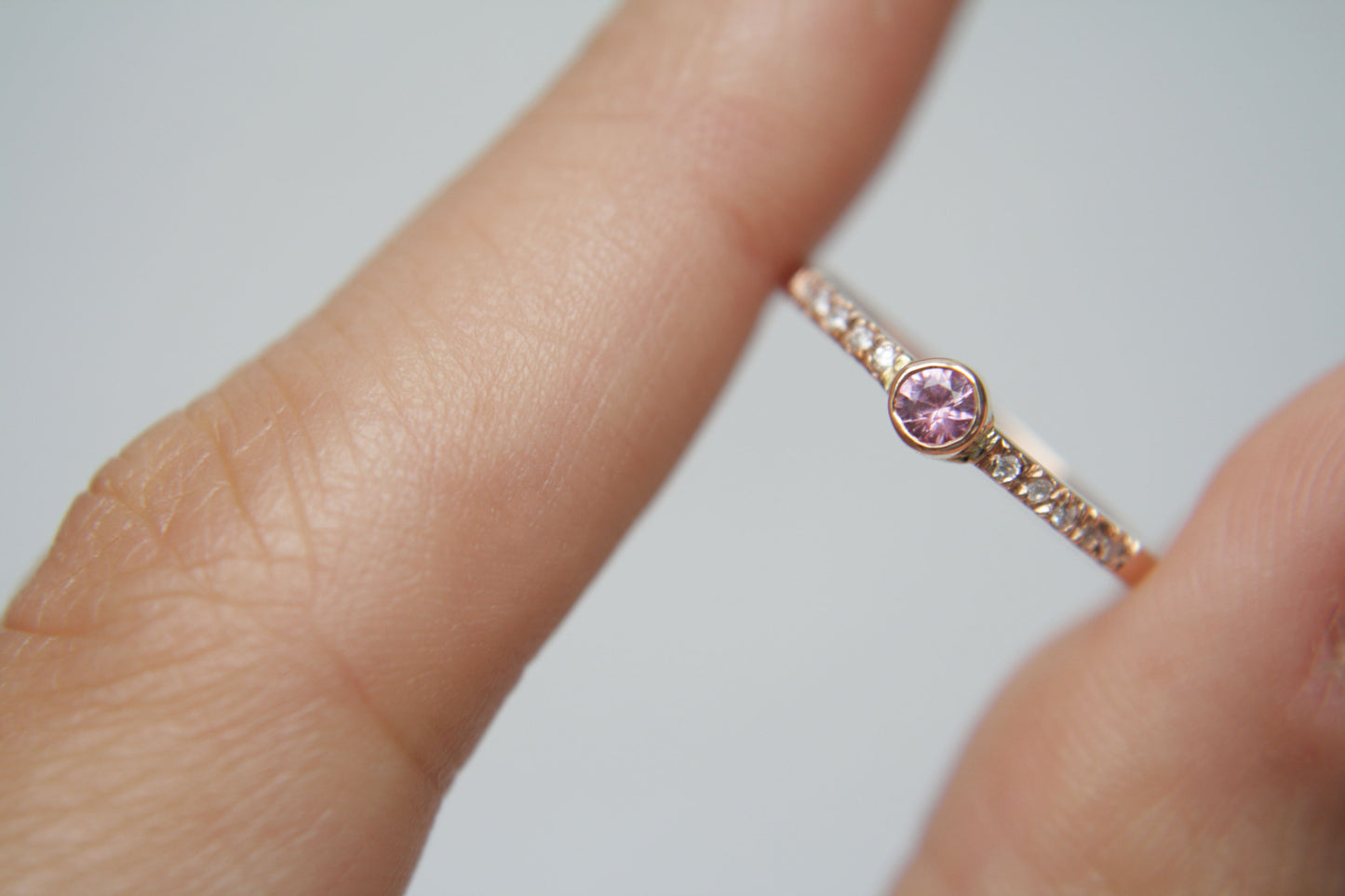 Anillo Maya Zafiro Rosa y Diamantes