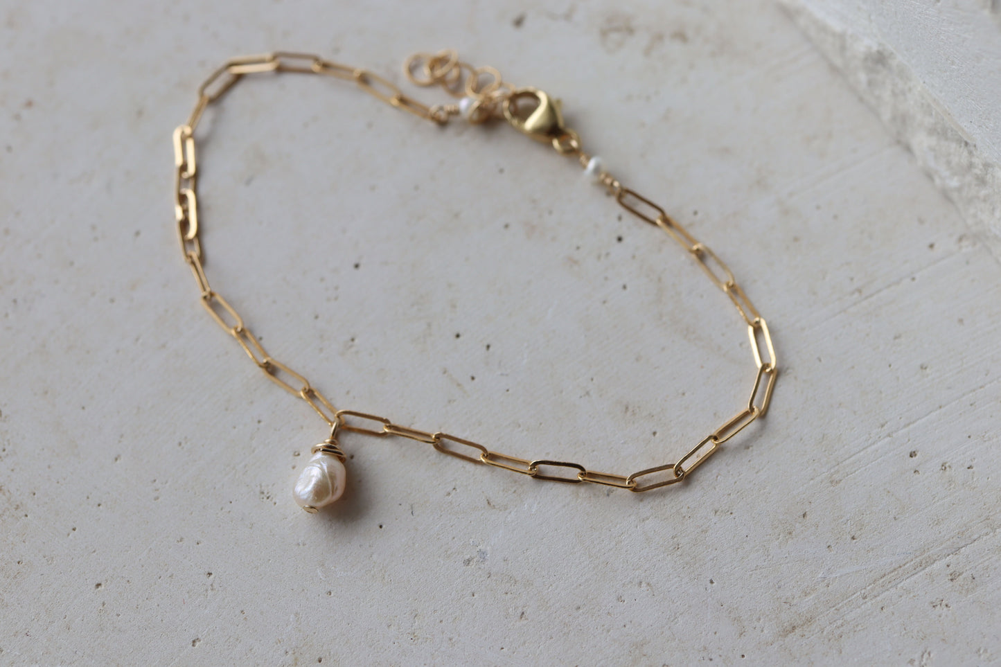 Pulsera Maya Dancing Pearl Drop
