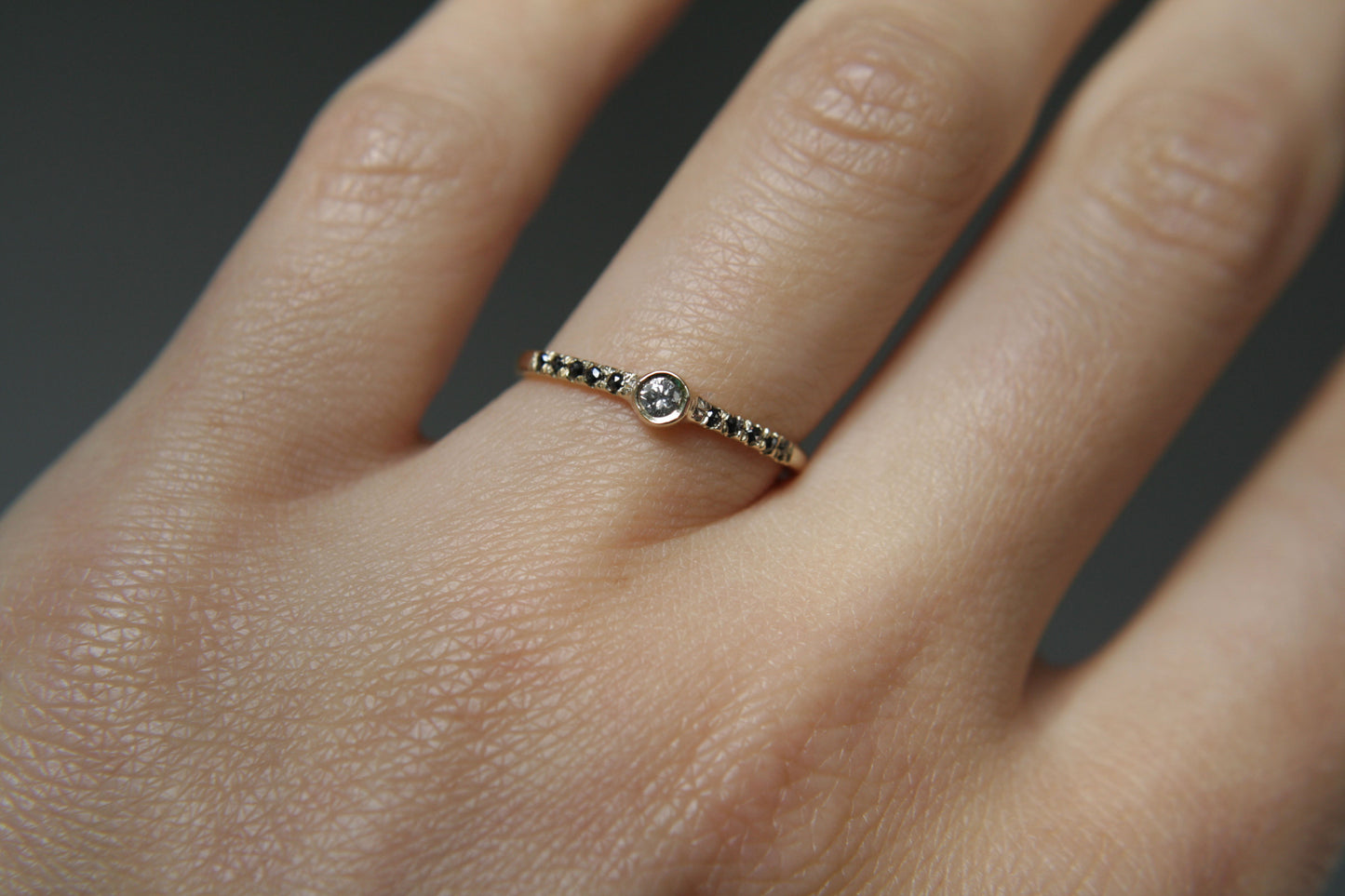 Anillo Maya Diamante Sal Pimienta y Negro