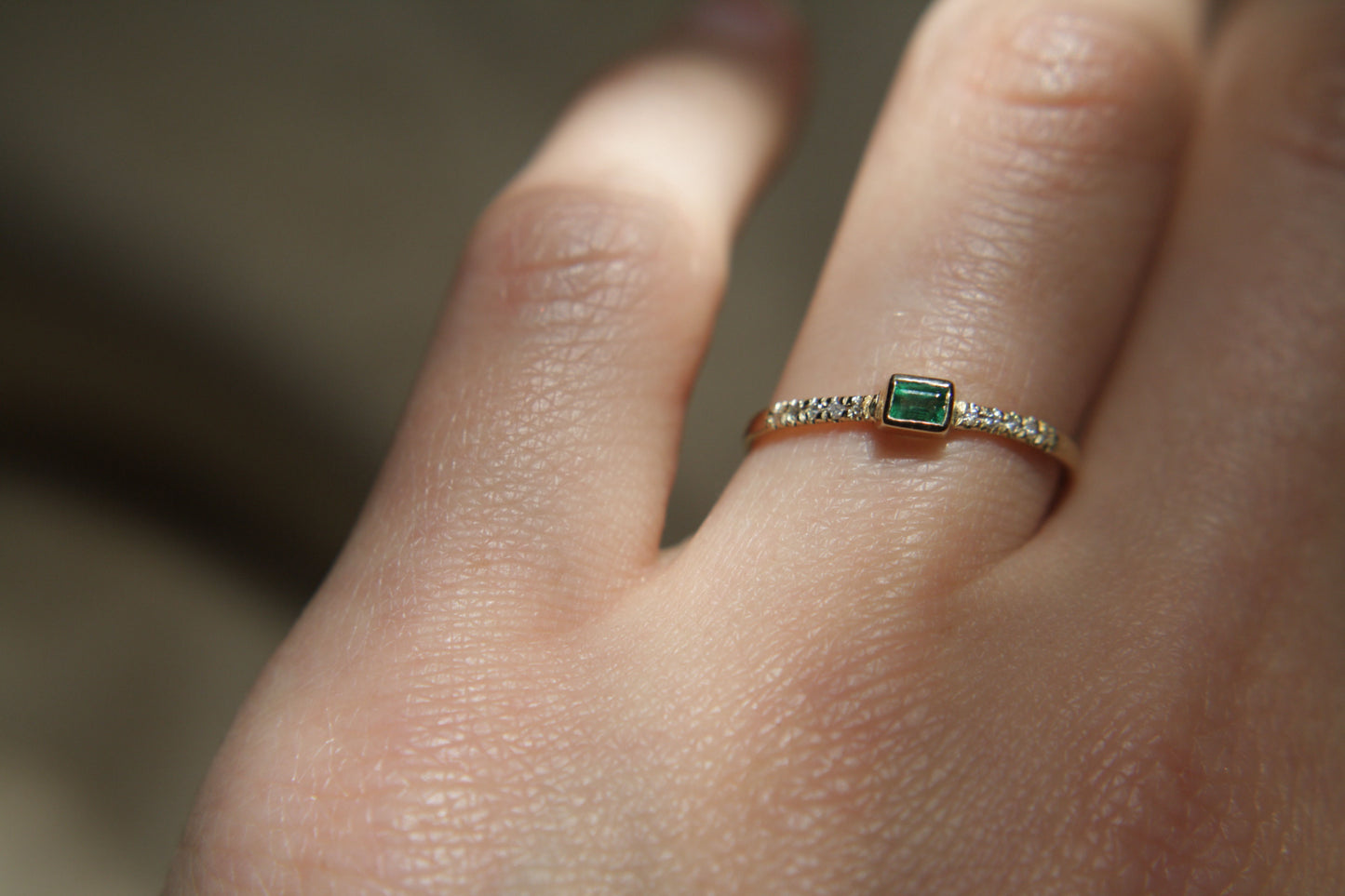 Anillo Maya Esmeralda y Diamantes
