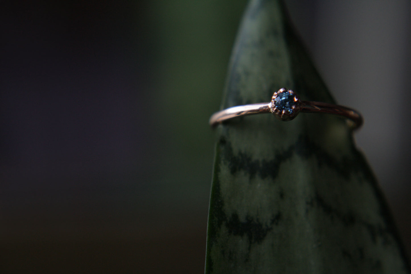 Anillo Luciana Zafiro Azul en Oro Rosa