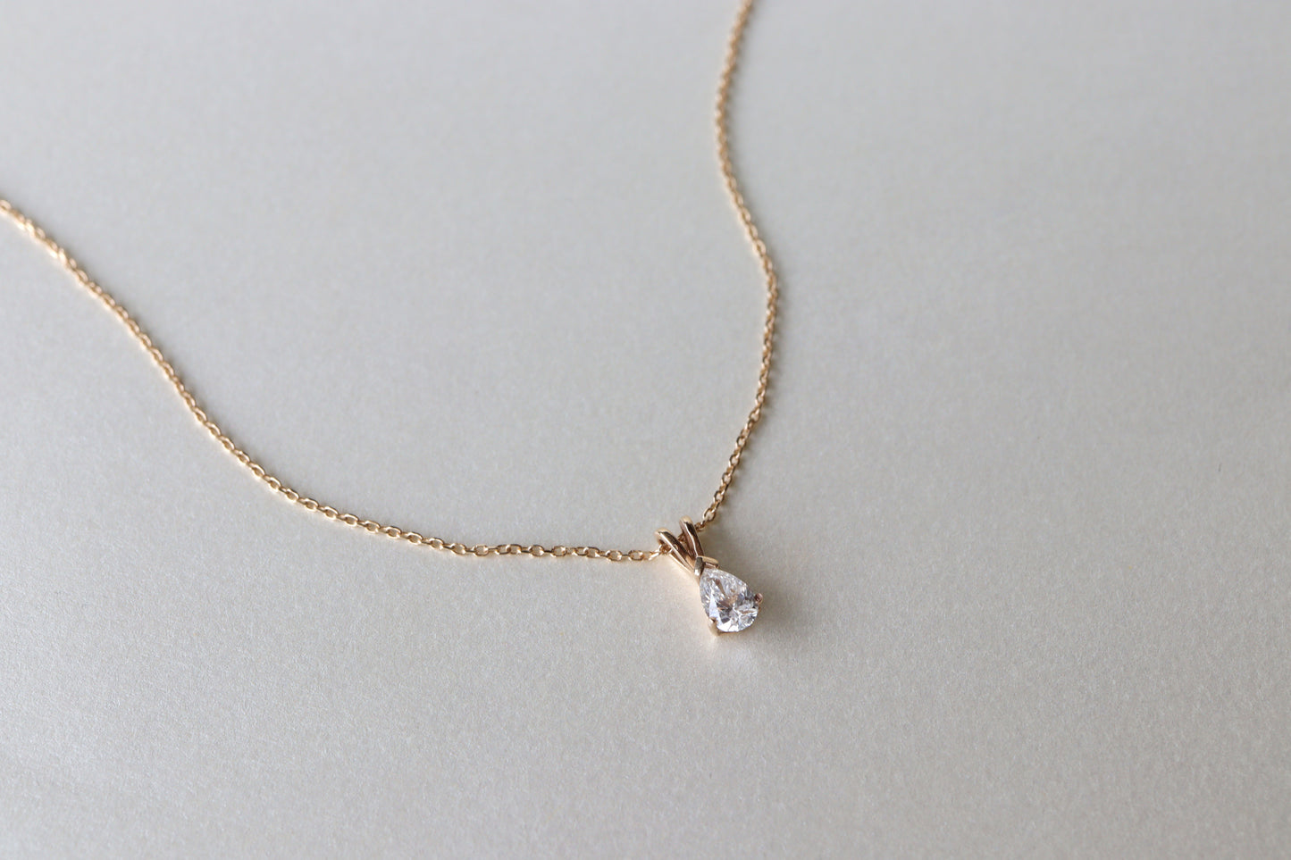 Collar Diamante Pera 0.37cts Petit Lapin Fine