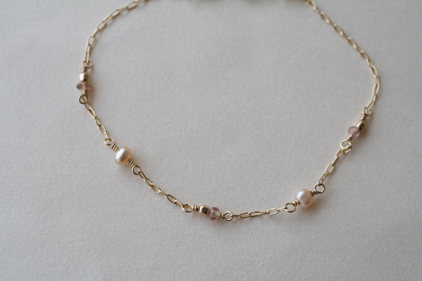 Pulsera Sofia Perla y Zafiro Rosa