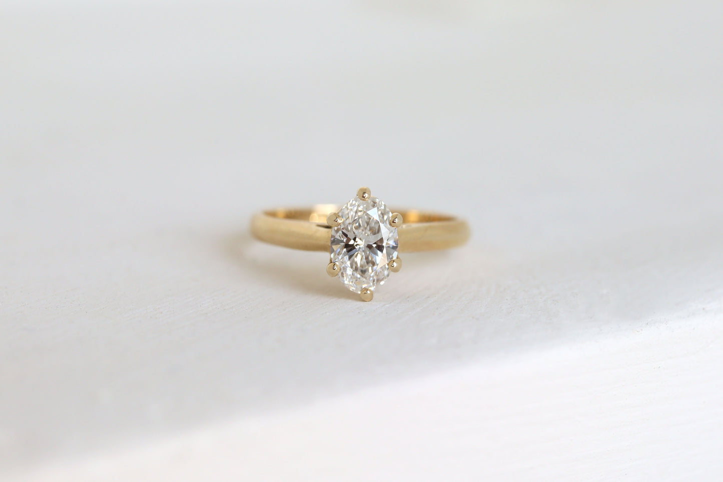 Modelo Regina Diamante Bridal