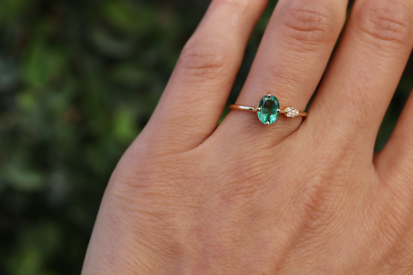 Anillo Ruth Esmeralda y Diamante