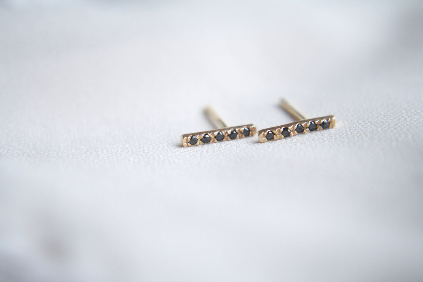 Studs Frida Diamante Negro Fine