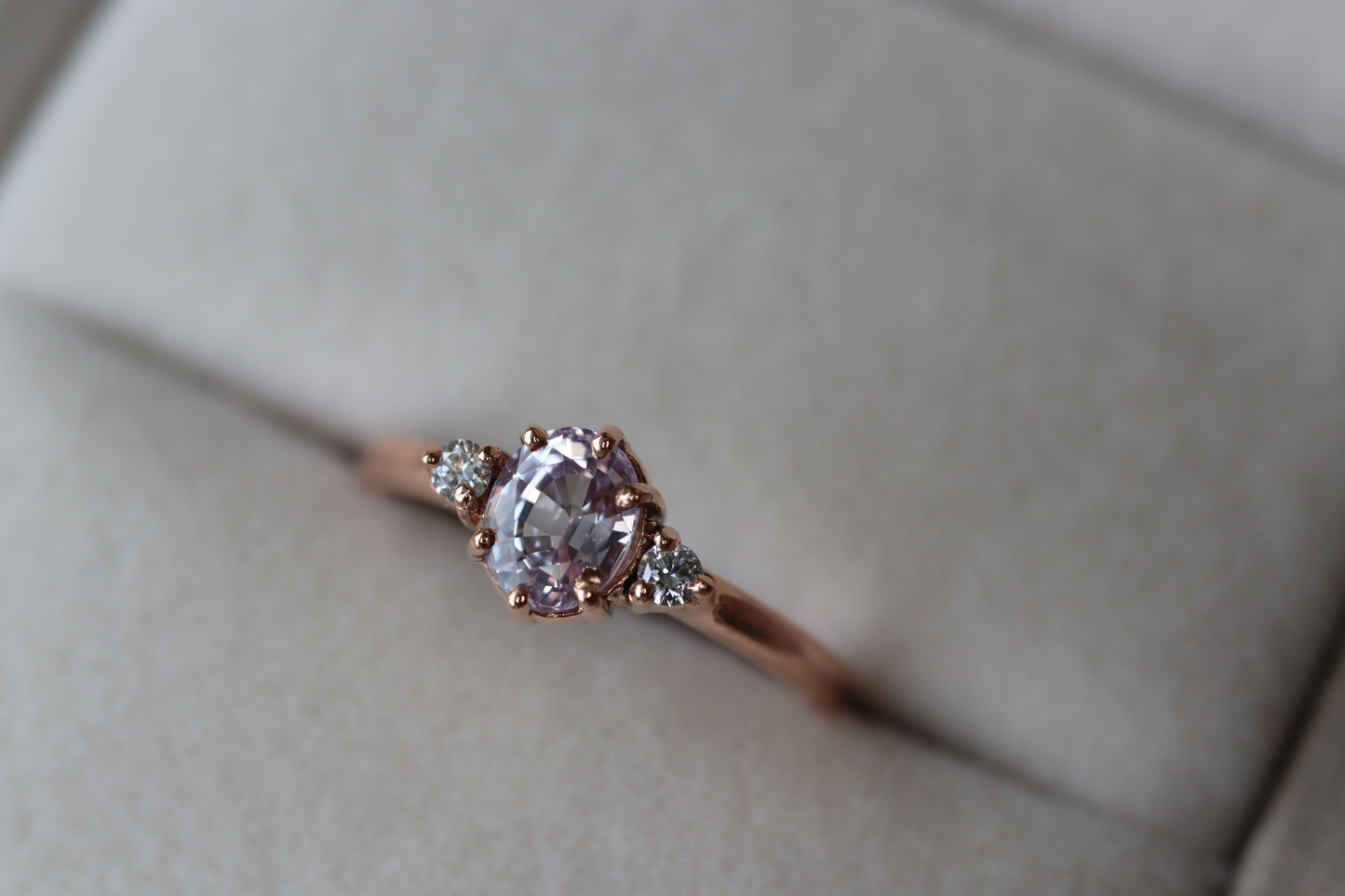 Anillo Suri Zafiro Rosa Pastel