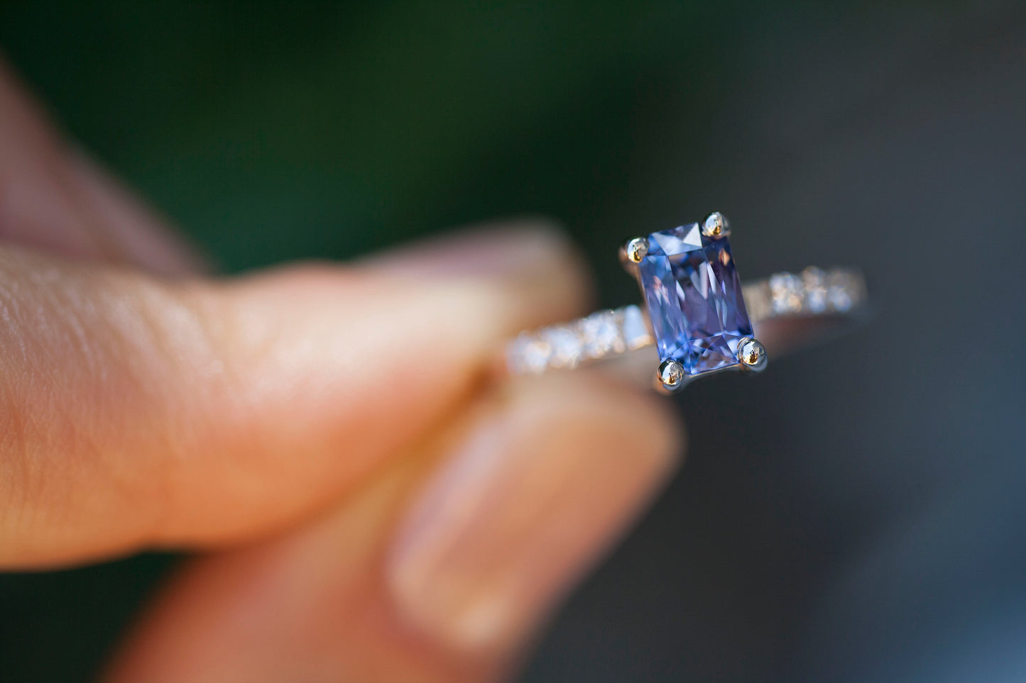 Anillo Naomi Tanzanita y Diamantes