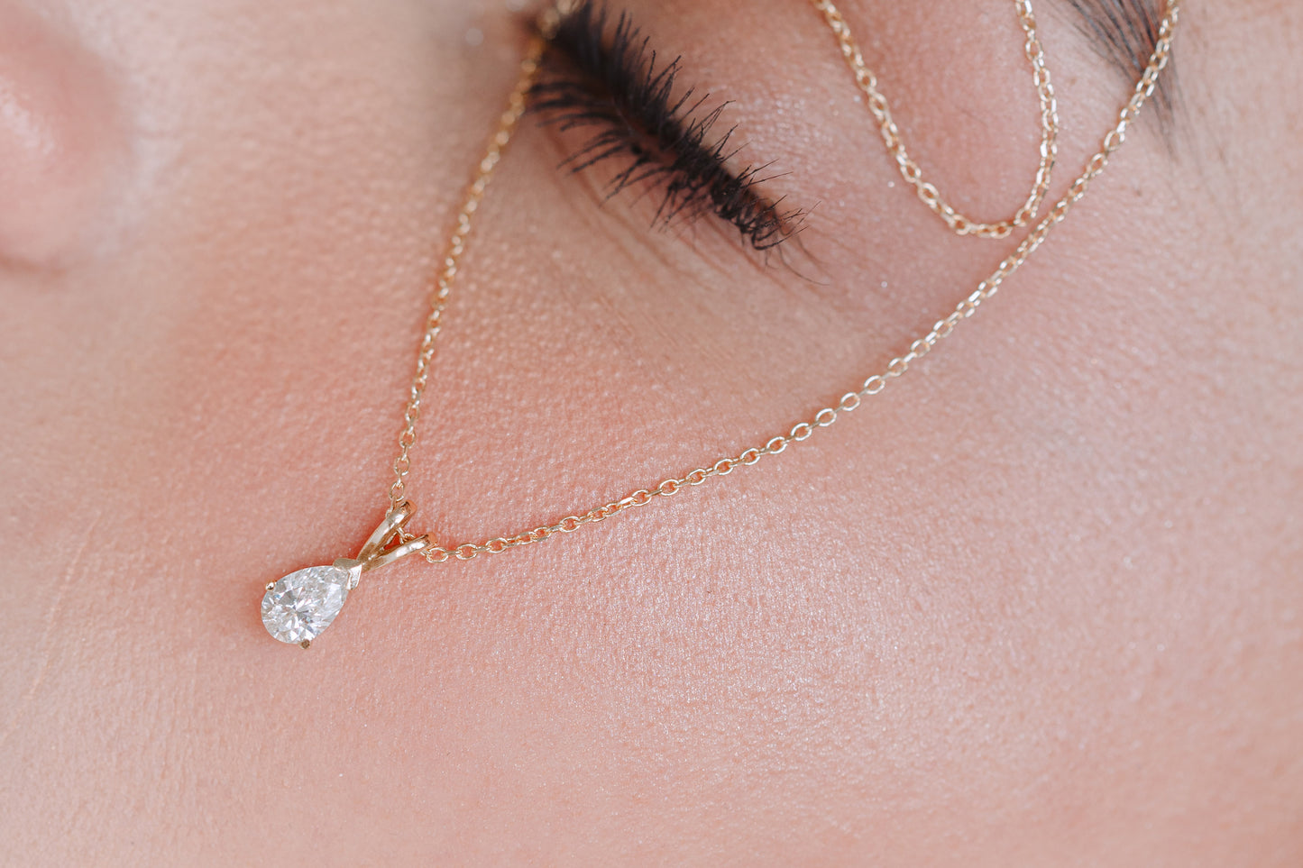 Collar Diamante Pera 0.37cts Petit Lapin Fine