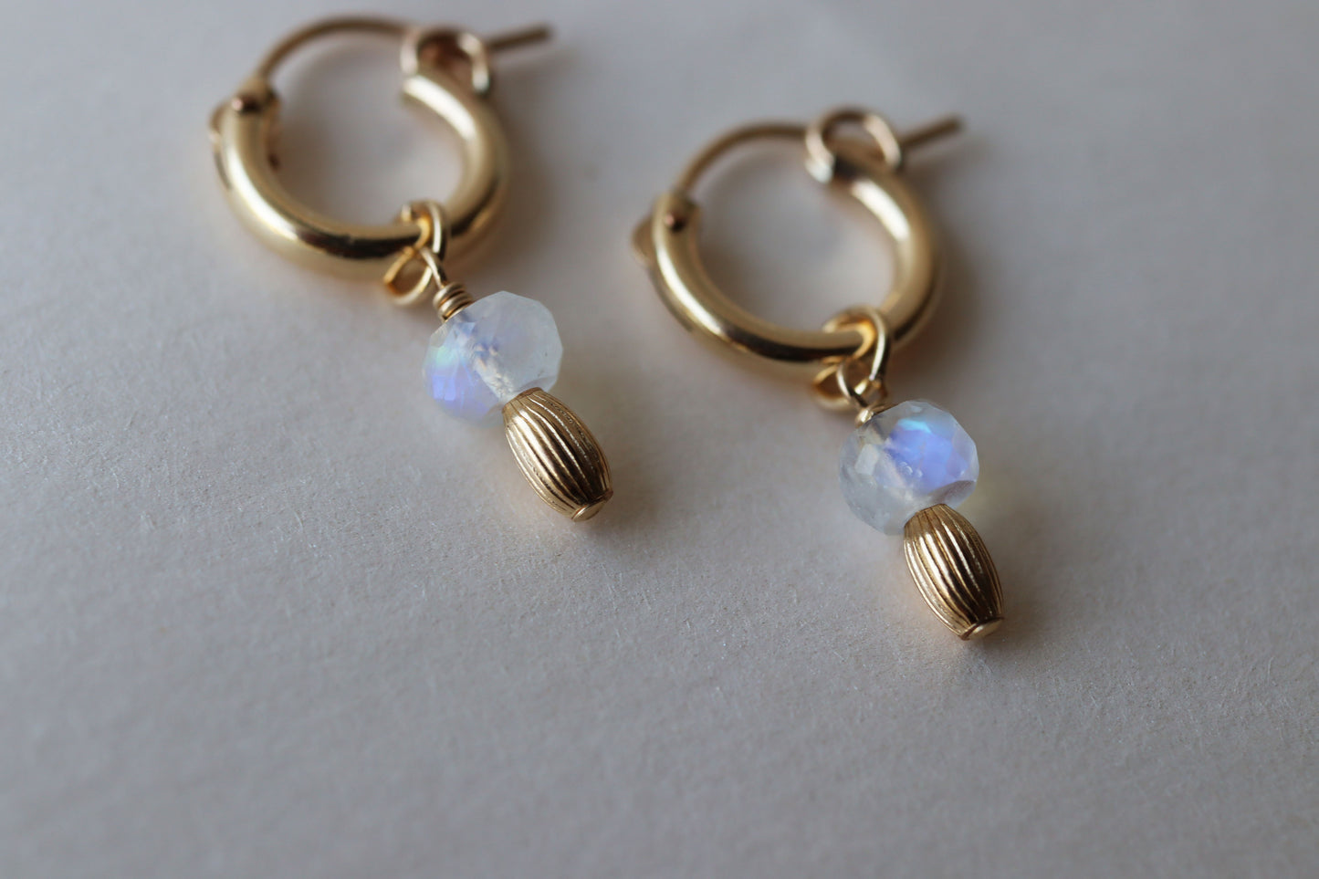 Arracadas Totem Moonstone