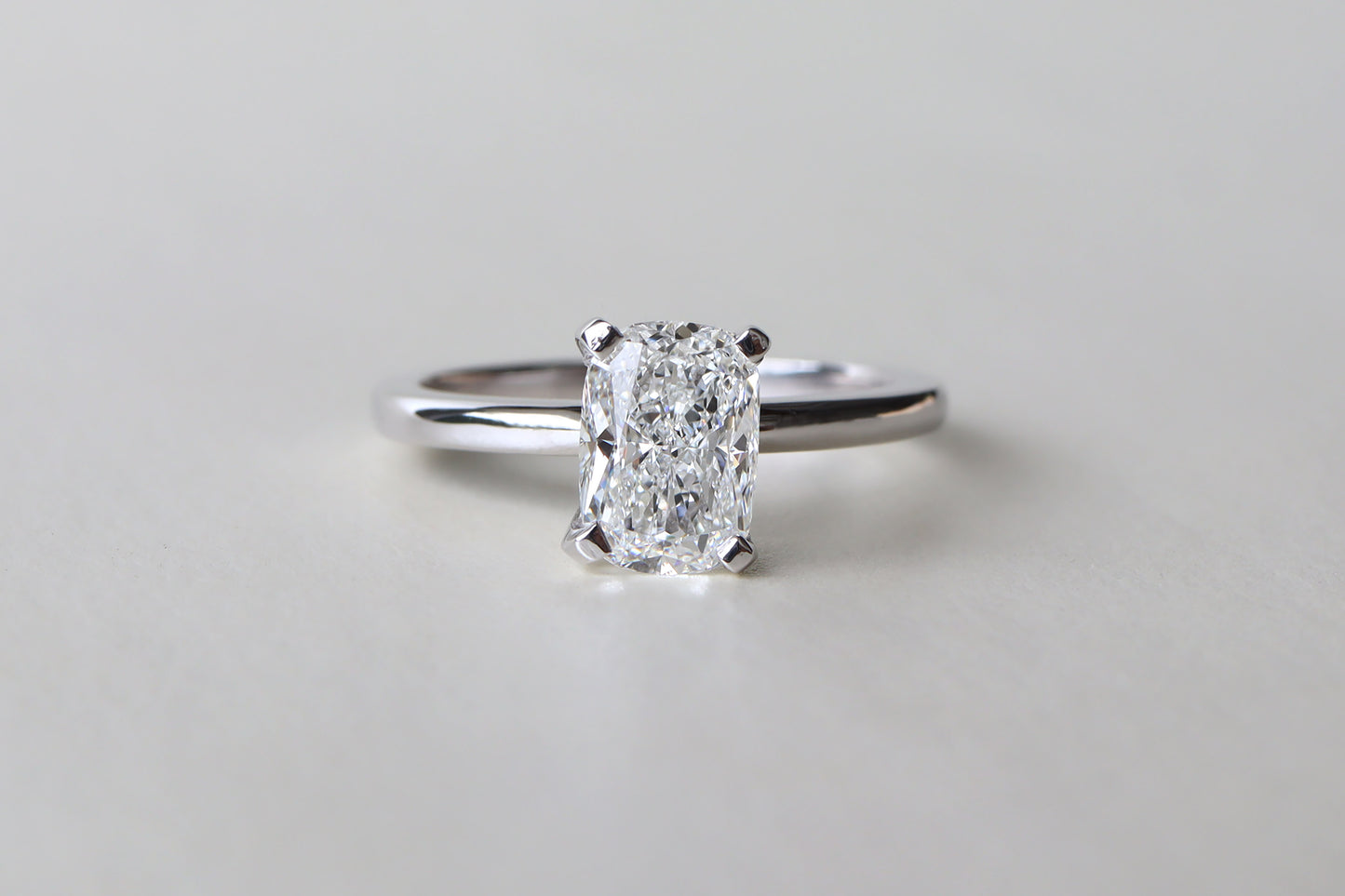 Anillo Vale Diamante Long Cushion 1.48cts Bridal