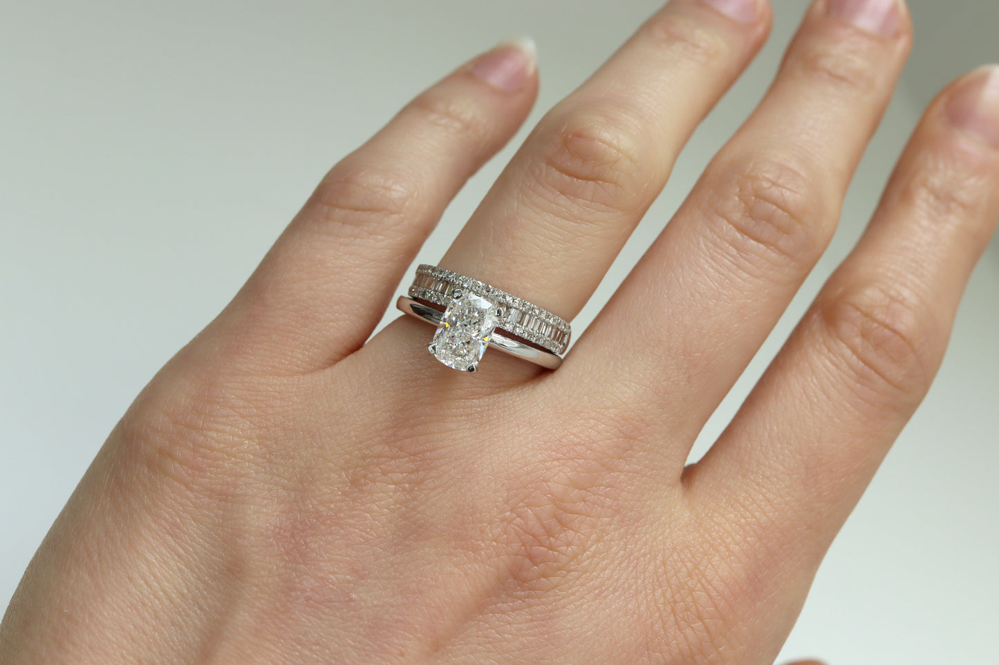 Anillo Vale Diamante Long Cushion 1.48cts Bridal