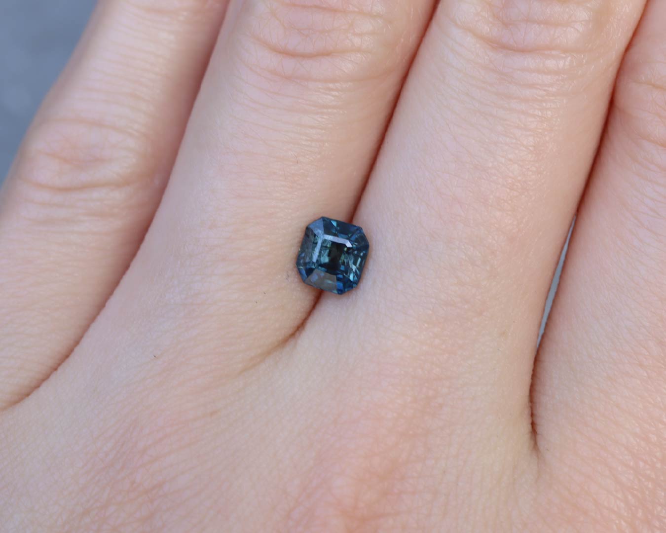 Piedra Zafiro Verde Azul 1.27cts S-1539