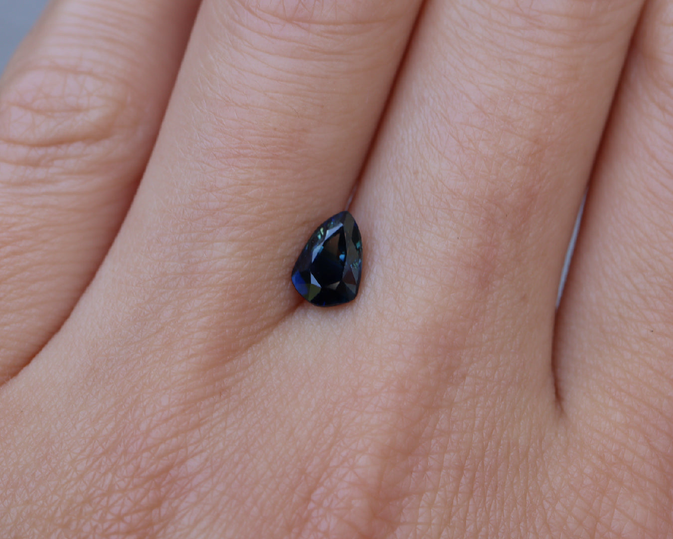 Piedra Zafiro Verde Azul 1.09cts S-1527