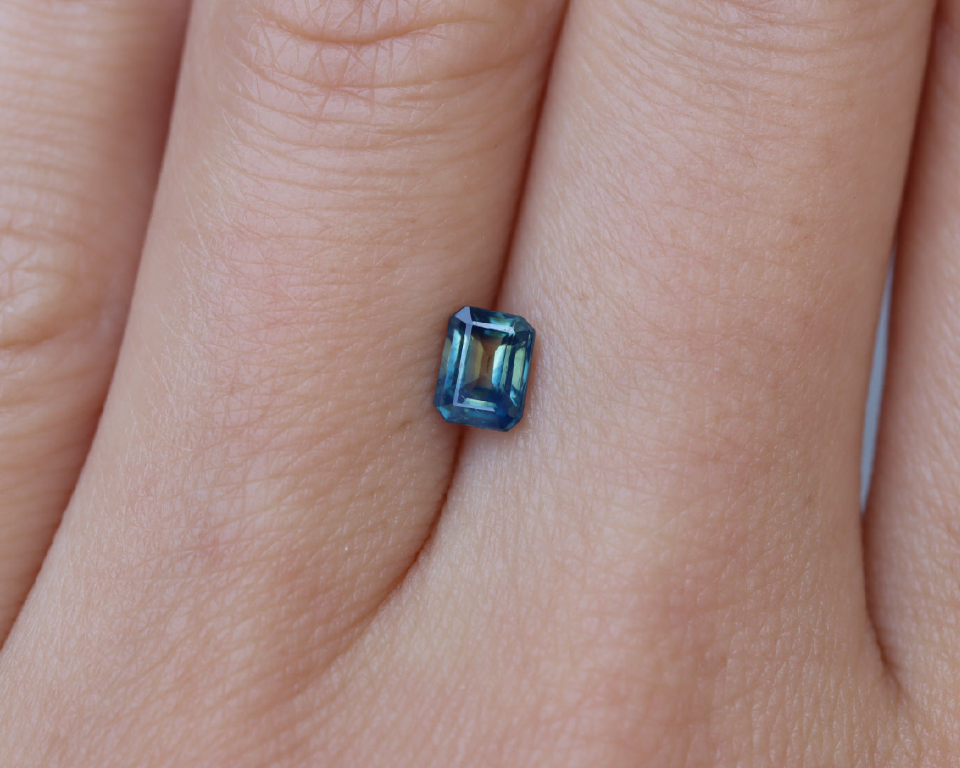 Piedra Zafiro Verde Azul 0.53cts S-1520