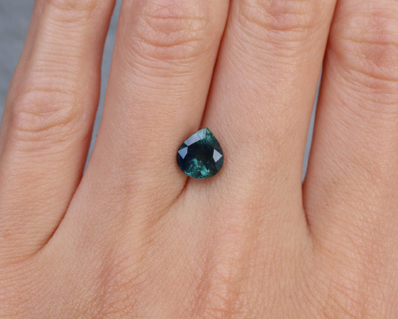 Piedra Zafiro Verde Azul 2.07cts S-1673