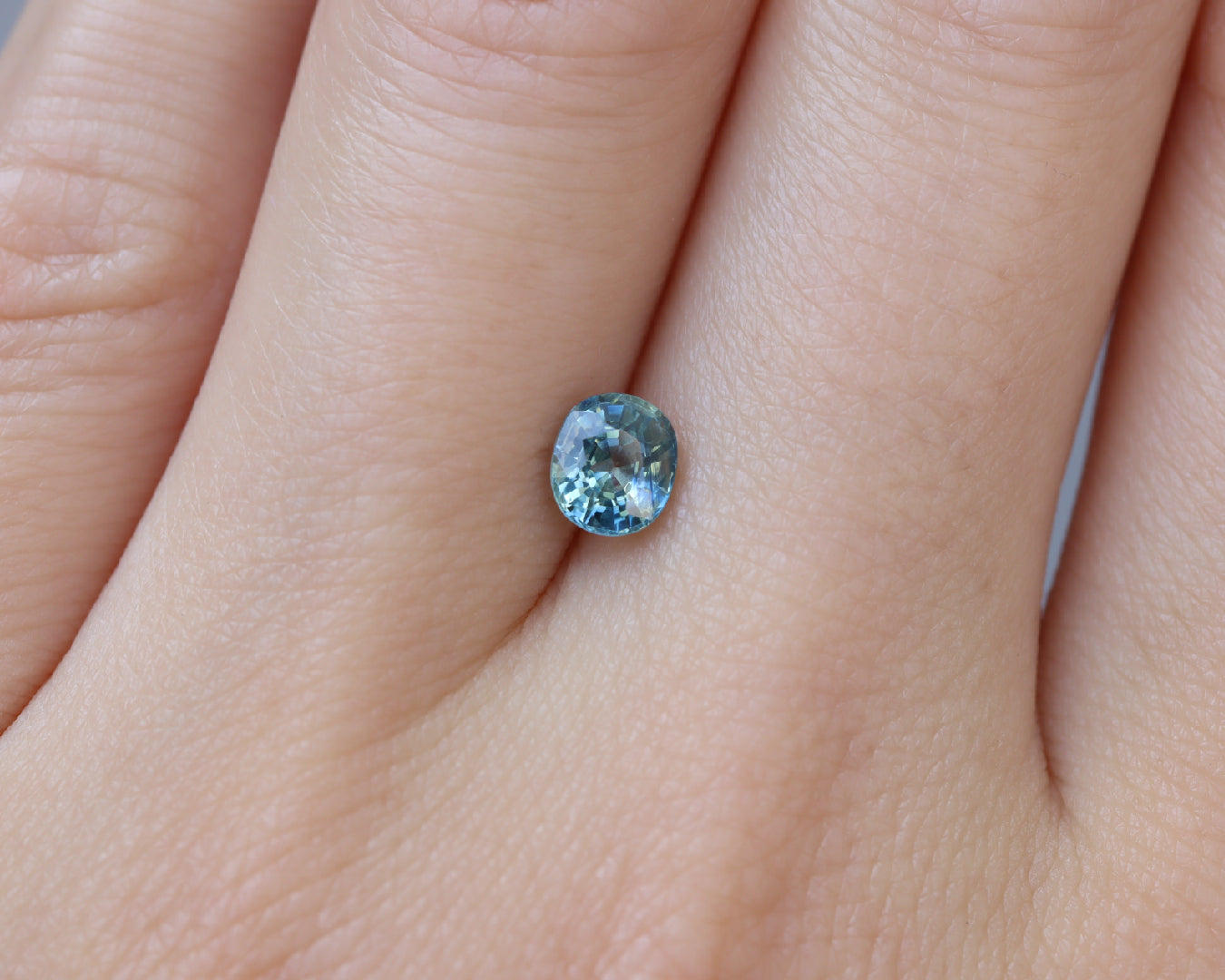 Piedra Zafiro Verde Azul 0.80cts S-1805