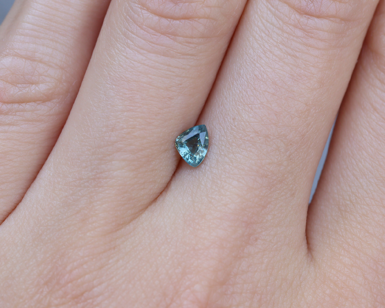 Piedra Zafiro Verde Menta 0.48cts S-1679