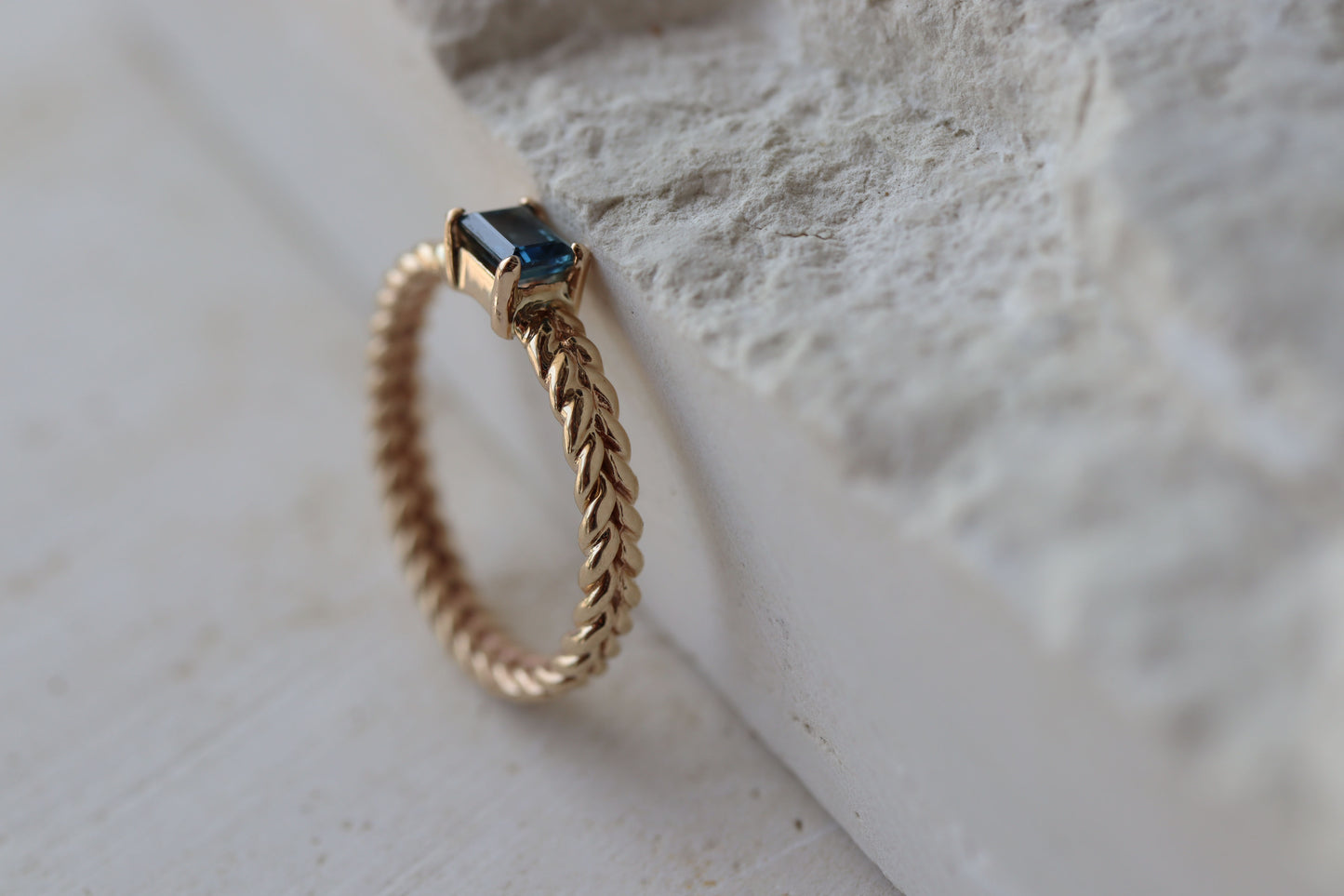 Anillo Trenzado Zafiro