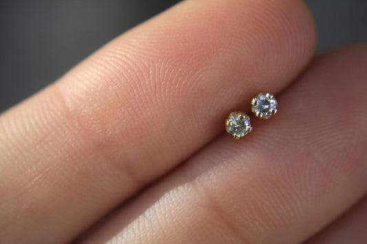 Aretes luxe diamantes sal pimienta 5 puntos fine