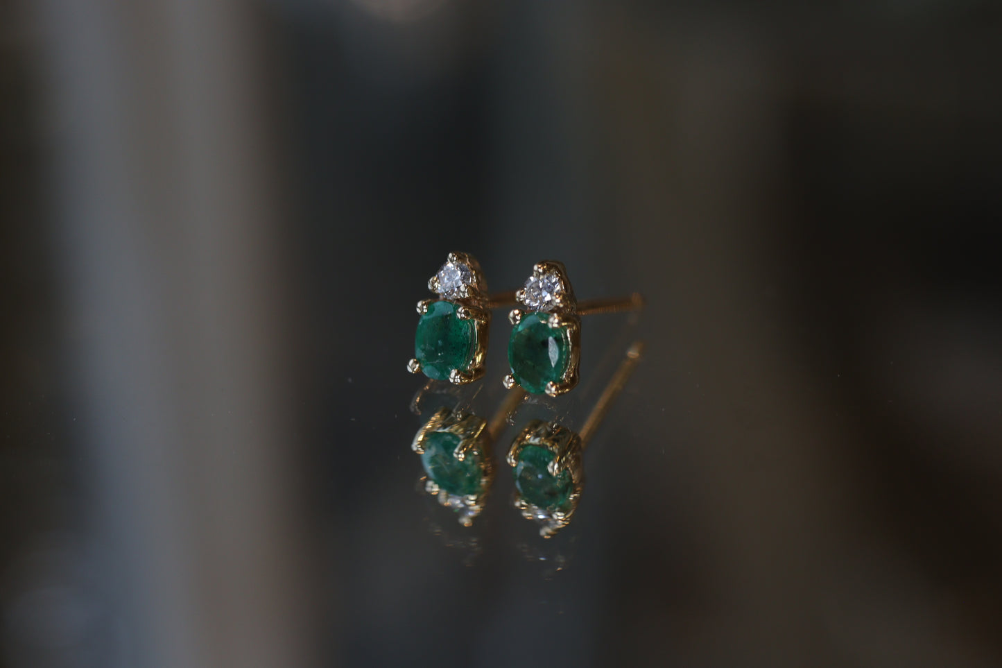 Aretes Luxe Esmeralda y Diamante Fine