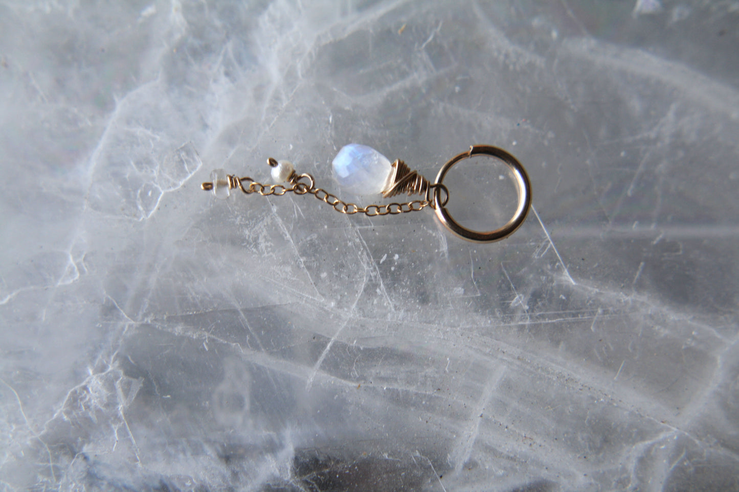 Piercings piedra con cadenita