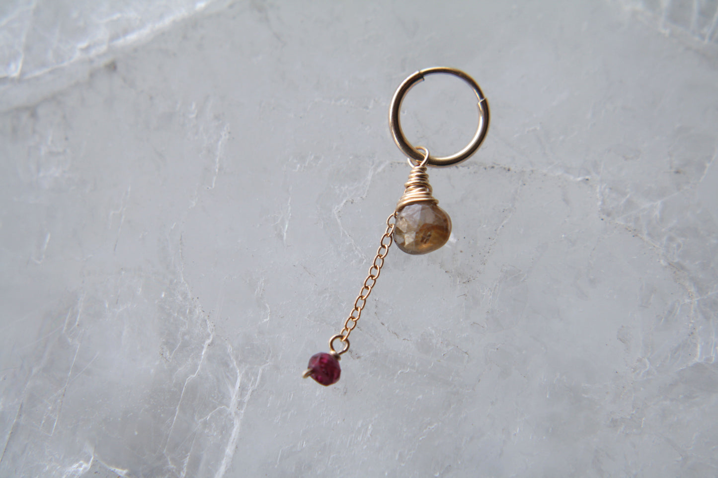 Piercings piedra con cadenita