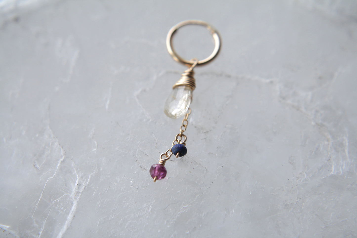 Piercings piedra con cadenita