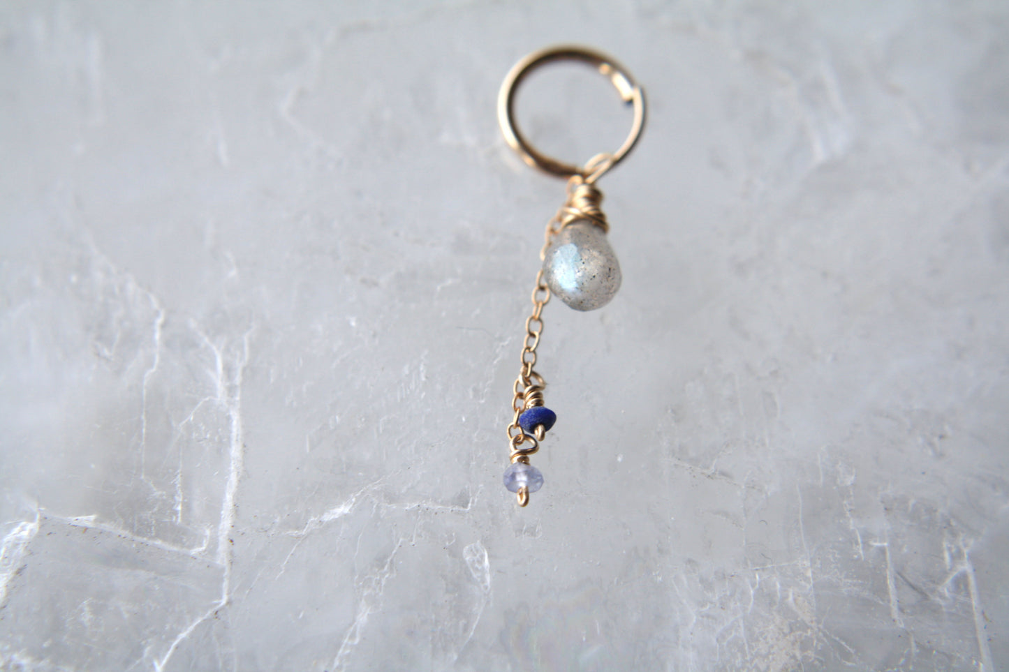 Piercings piedra con cadenita