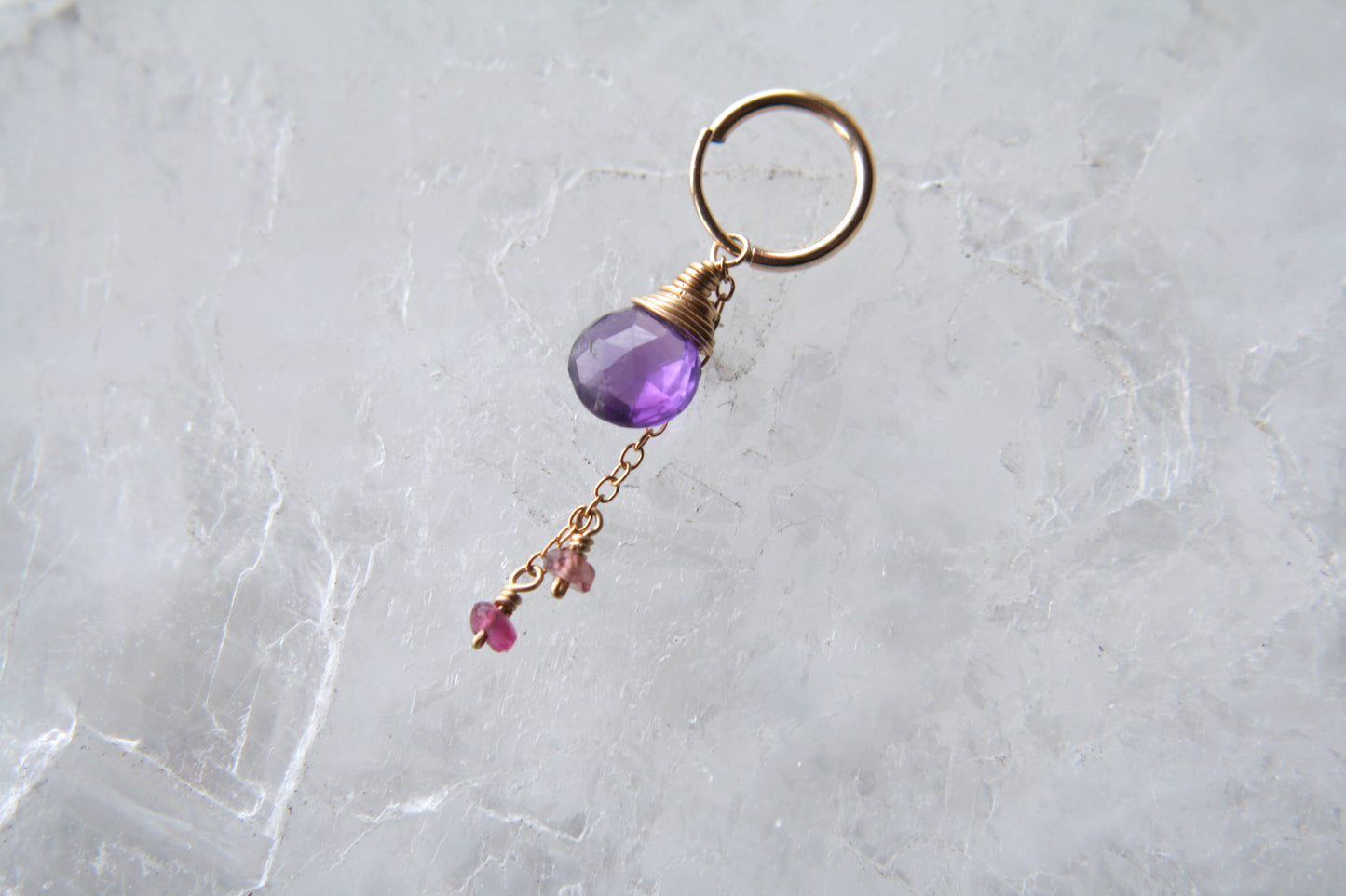 Piercings piedra con cadenita